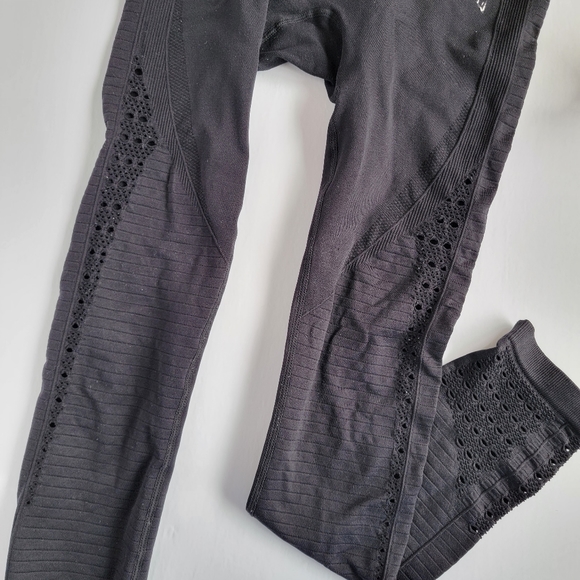 Gymshark Energy Black Leggins - Picture 5 of 5